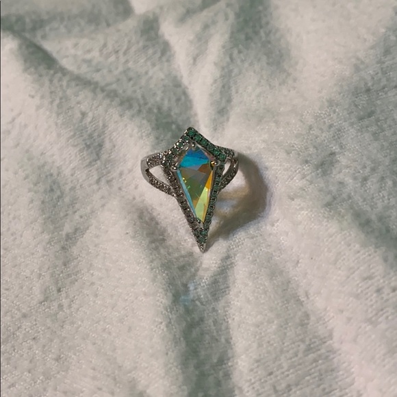 Ring - Picture 1 of 2